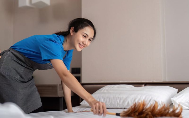 Por qué la limpieza profesional impacta en la calidad del servicio hotelero